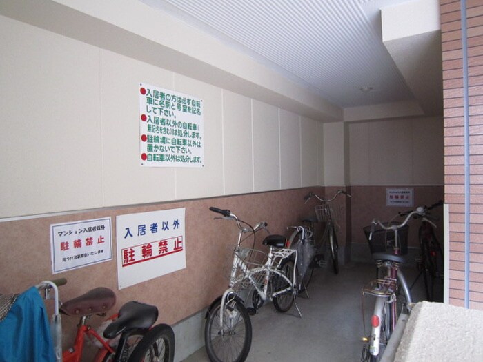 A・Mフラッツ正雀の物件外観写真