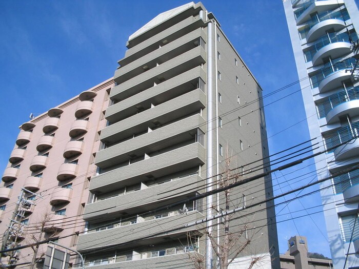 プレザン新神戸の物件外観写真