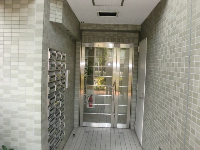 プレザン新神戸の物件外観写真