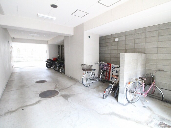 プレザン新神戸の物件外観写真