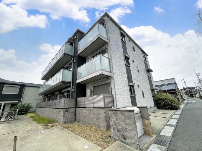 リヴェール久津川の物件外観写真