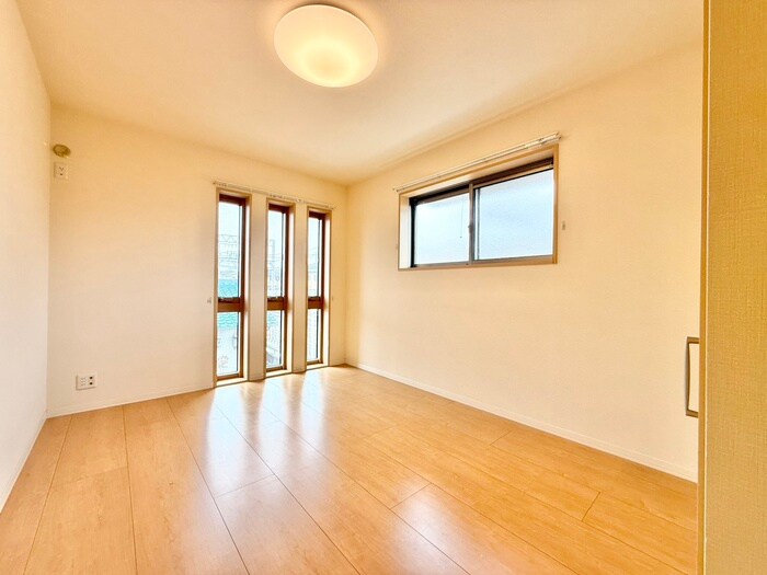 リヴェール久津川の物件内観写真