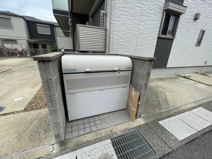 リヴェール久津川の物件外観写真