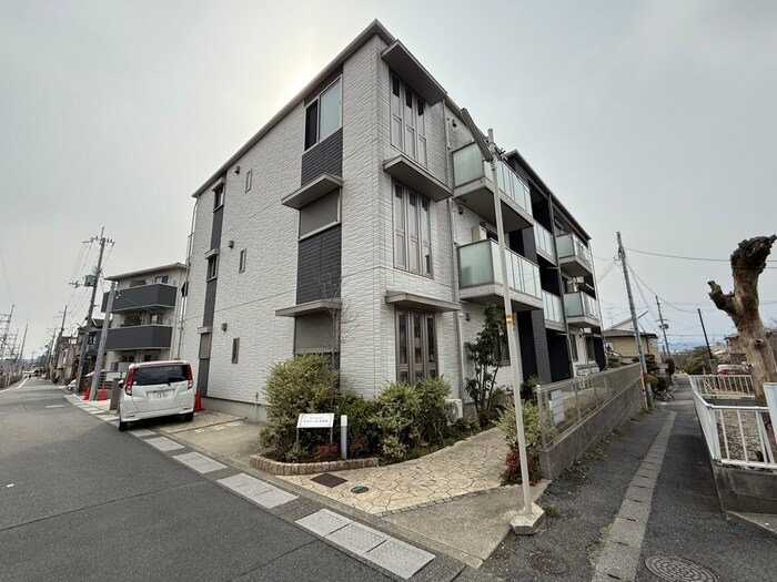 リヴェール久津川の物件外観写真