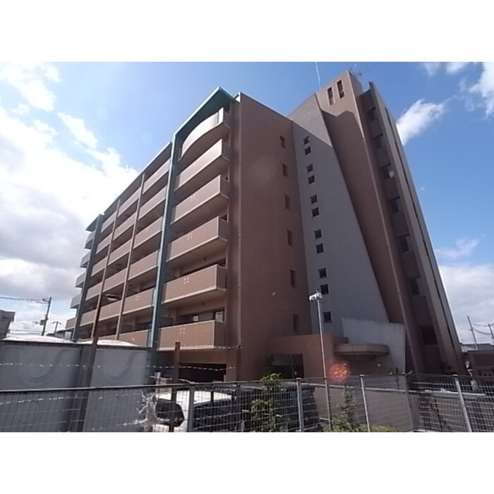 ヴェルテ忍ヶ丘Ⅱ番館の物件外観写真