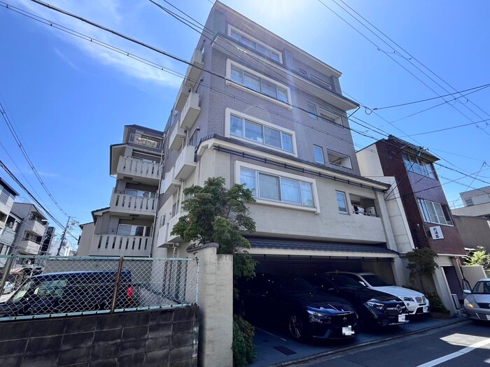 コモド御所南の物件外観写真