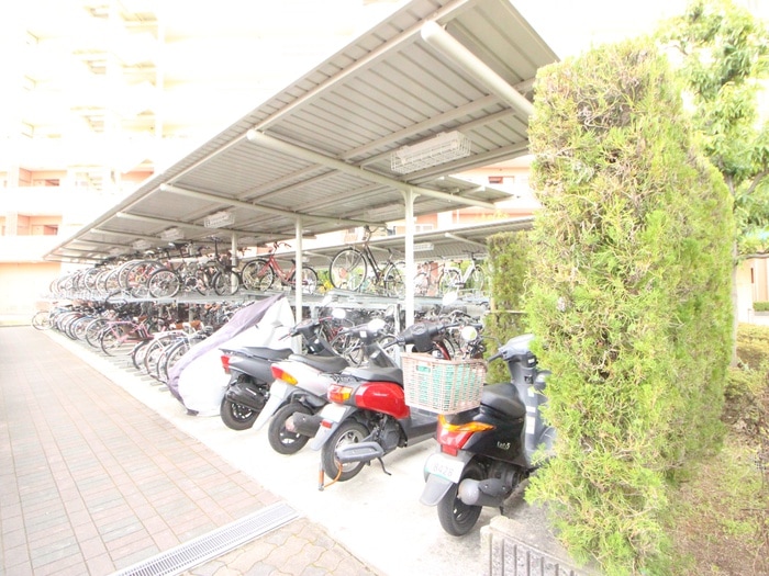 パークシティ泉ヶ丘(302)の物件外観写真