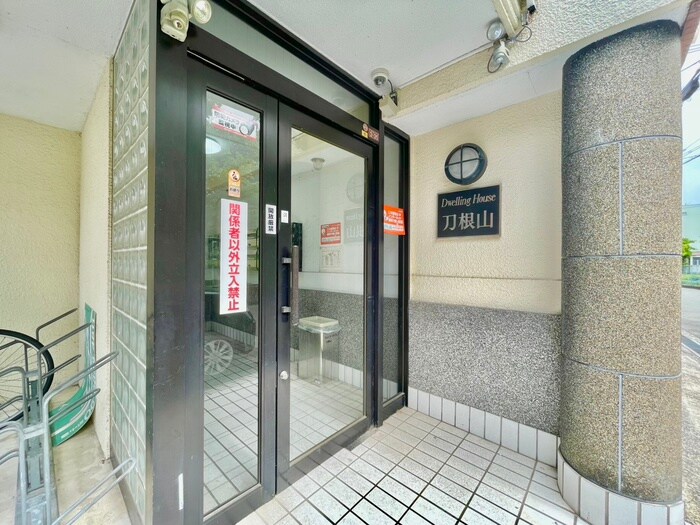 ドｩエルリングハウス刀根山の物件外観写真