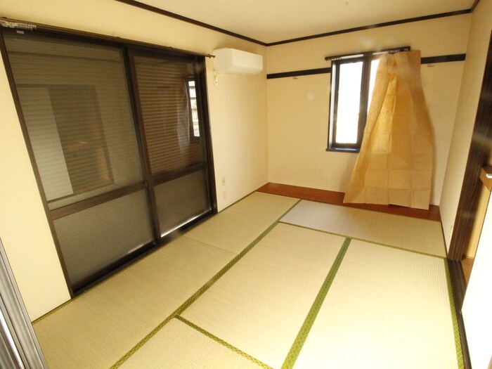 ヴィラフルール西棟の物件内観写真