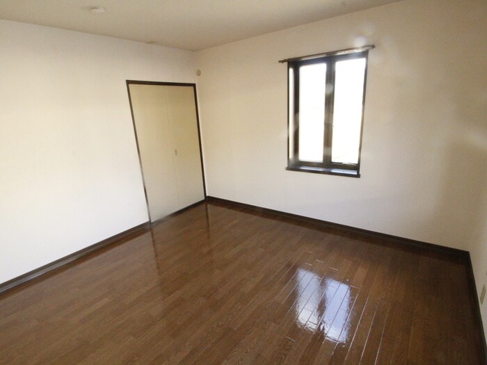 ヴィラフルール西棟の物件内観写真