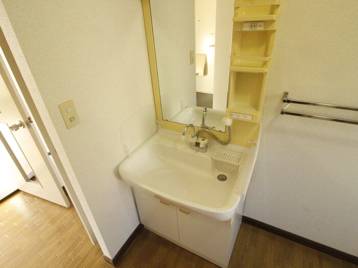 ヴィラフルール西棟の物件内観写真