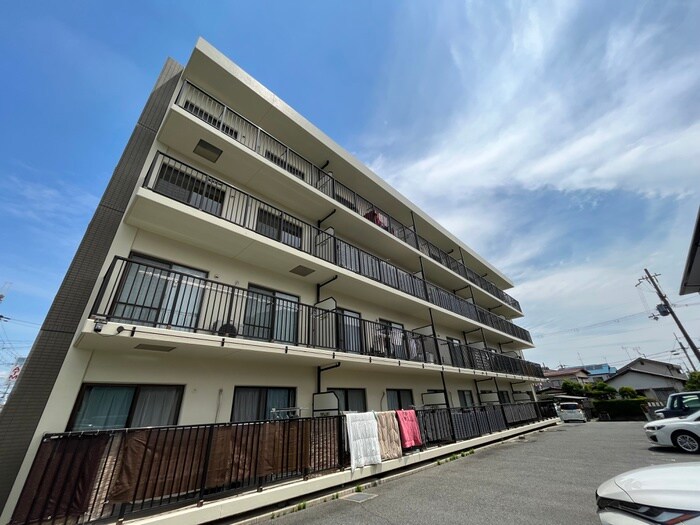 ライフ１８の物件外観写真