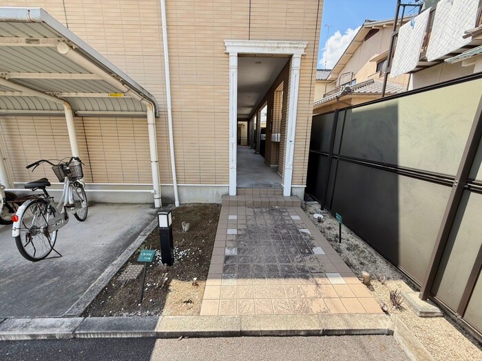 カ－サアザレアの物件外観写真