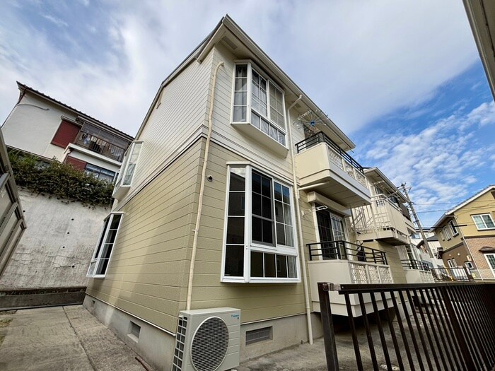 ヴィレッジコート山手A棟の物件外観写真