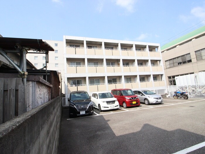 ラ・メール南塚口の物件外観写真