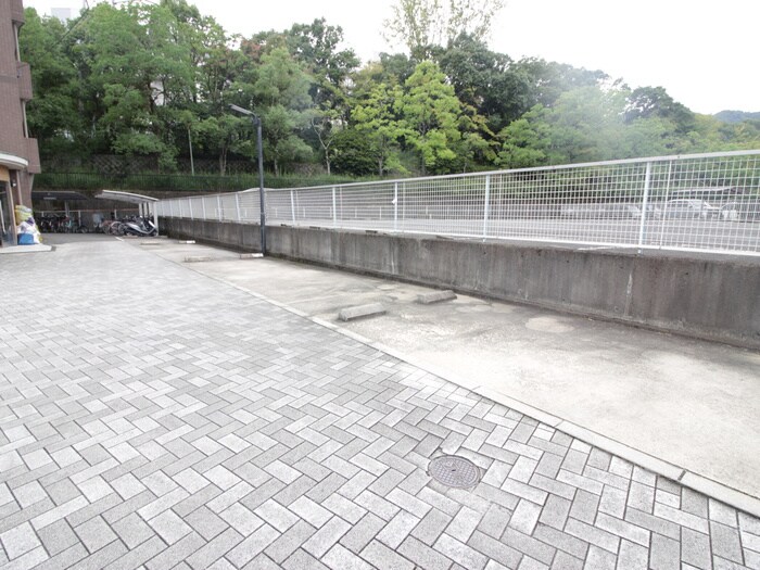 シャルレ桂坂の物件外観写真