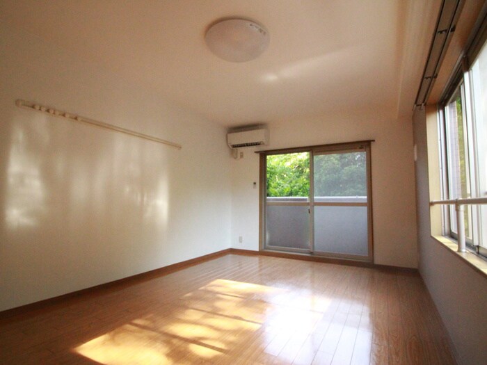 シャルレ桂坂の物件内観写真