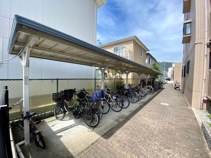 メゾン・リヴィエ－ルⅡの物件外観写真