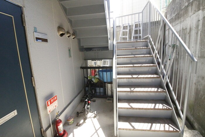 真能ハイツの物件外観写真