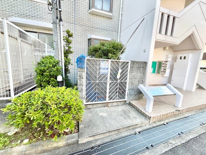 メゾン楓の物件外観写真