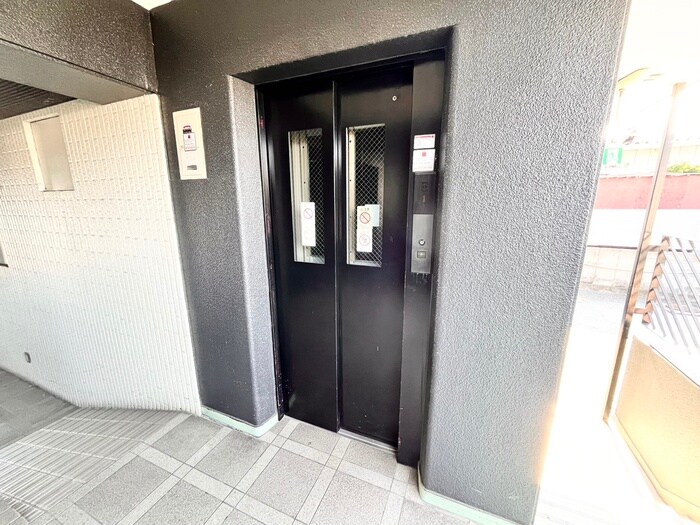 ライゼックス伸和の物件外観写真