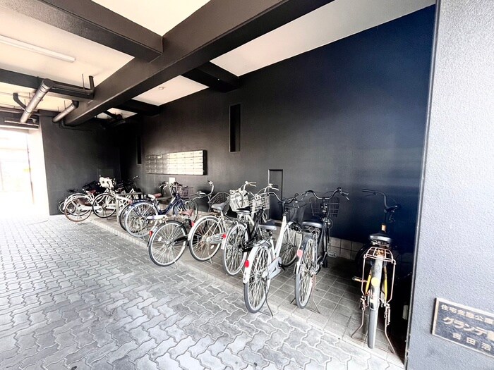 ライゼックス伸和の物件外観写真