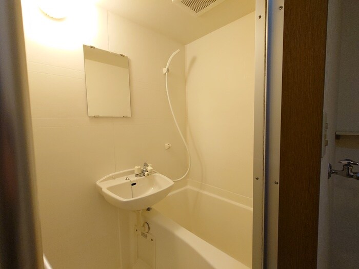 ラトゥ－ル牧眞Ⅰの物件内観写真