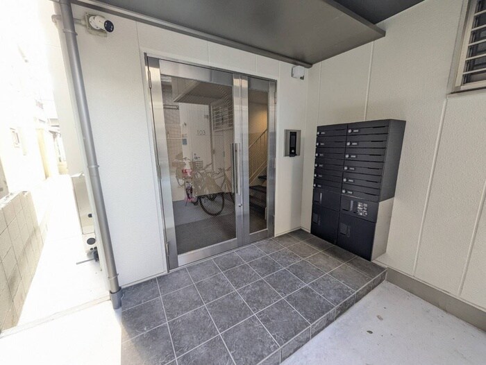 アリビラ鶴橋の物件外観写真