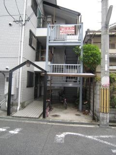 グランドハイツの物件外観写真