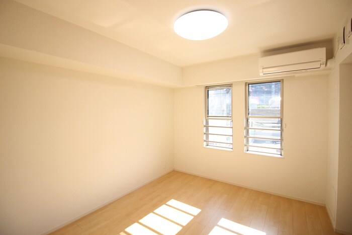 サニーレジデンス西三国Kの物件内観写真