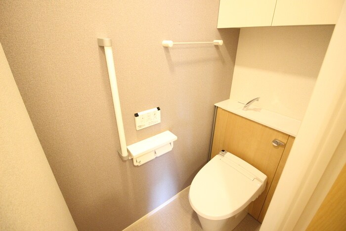 サニーレジデンス西三国Kの物件内観写真