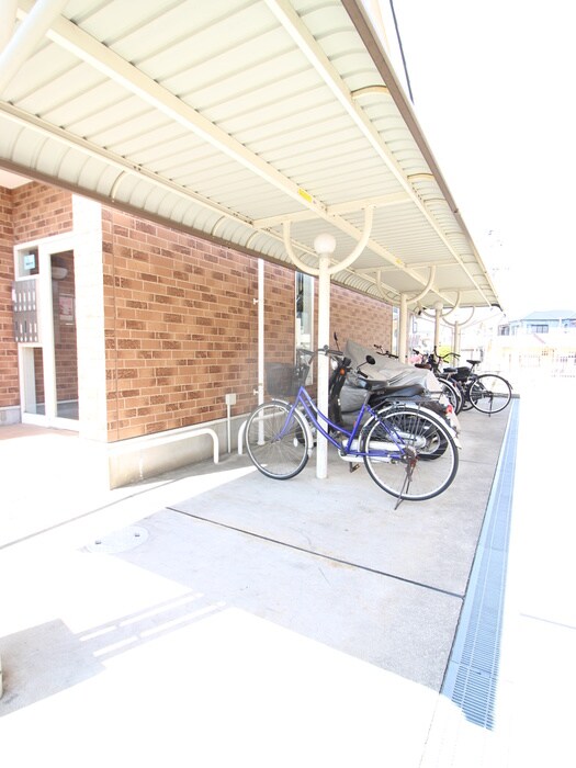 リフレ東百舌鳥Ａ棟の物件外観写真