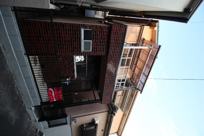 寝屋川市美井元町貸家の物件外観写真