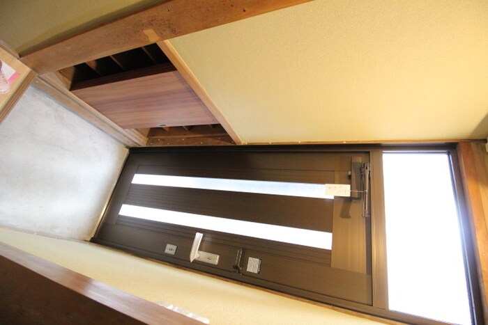 寝屋川市美井元町貸家の物件内観写真