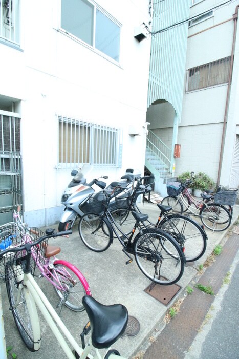 田畑マンションの物件外観写真