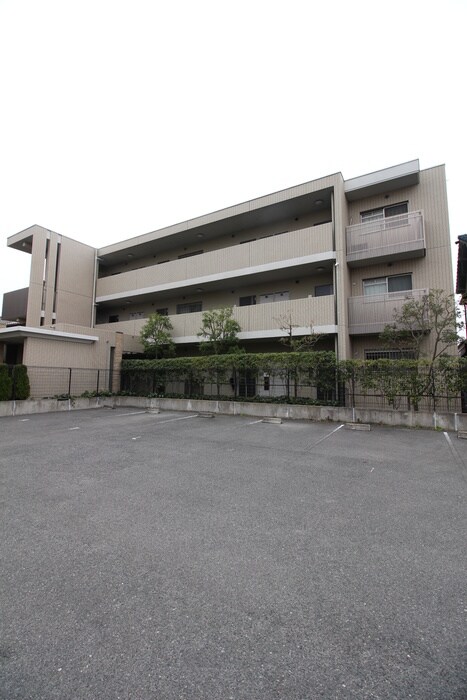 グランディ－ルの物件外観写真