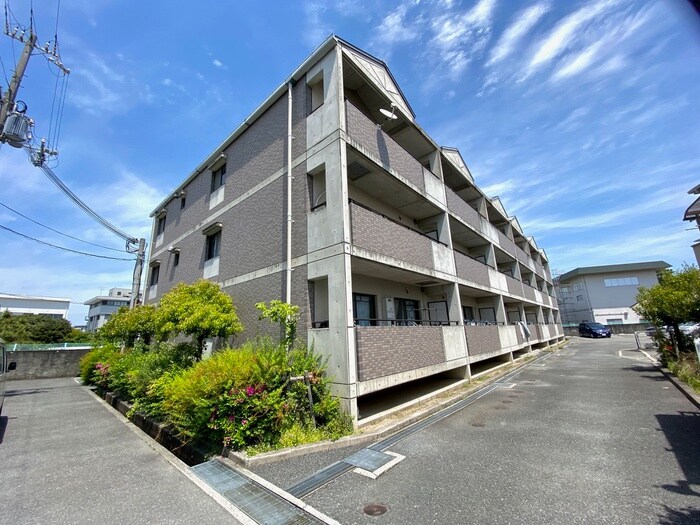 アイズ甲東の物件外観写真