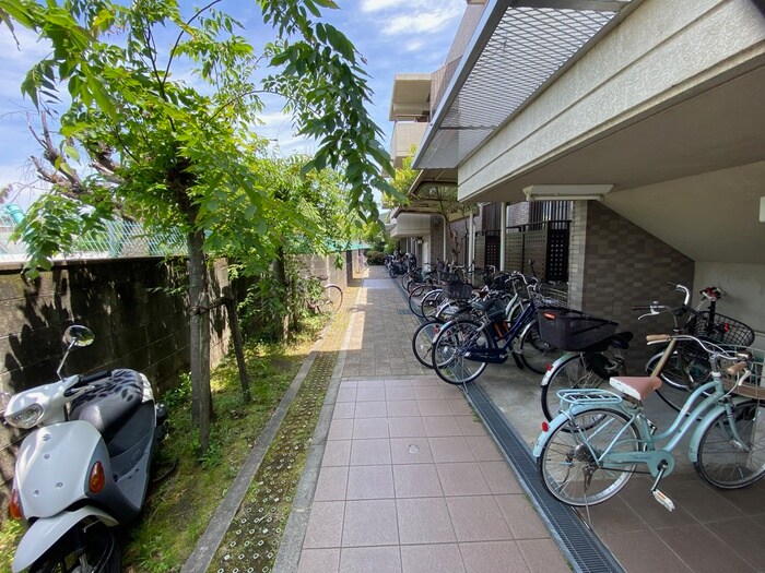 アイズ甲東の物件外観写真