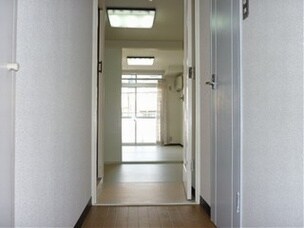 ｺﾝﾌｫｰﾄ岸部の物件内観写真