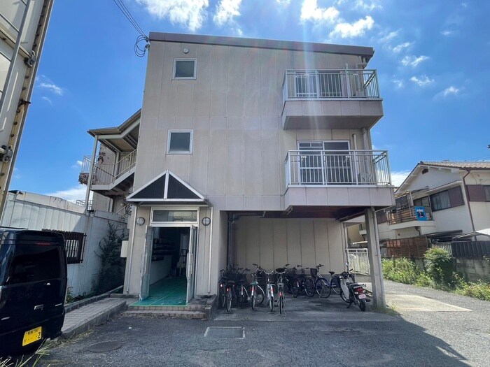 サンヒルズ和泉の物件外観写真