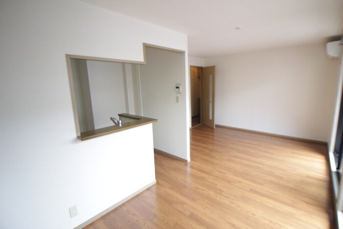 カ－サアゼリアＢ棟の物件内観写真