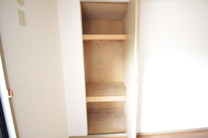 カ－サアゼリアＢ棟の物件内観写真