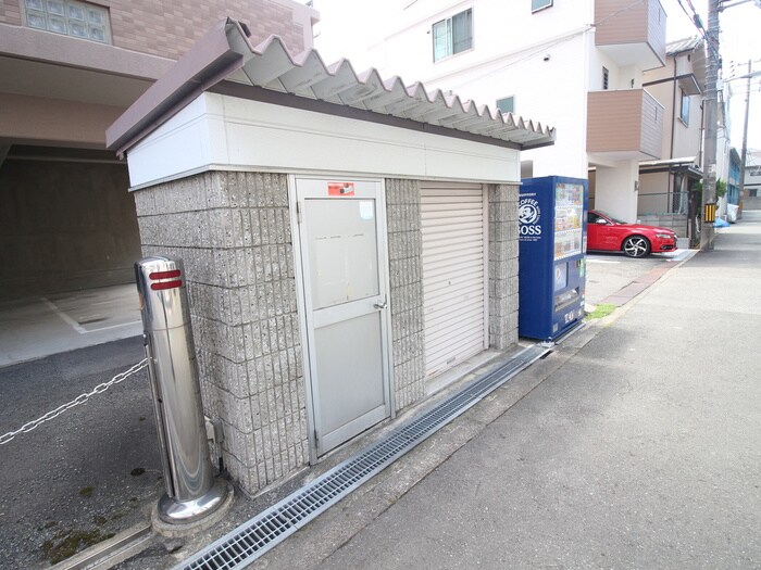 カ－サミクニの物件外観写真