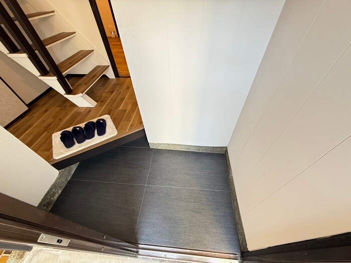 青い空と白のルピナスの物件内観写真