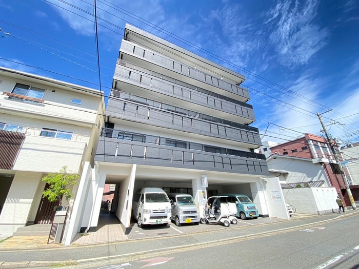 ウィズ高辻通の物件外観写真