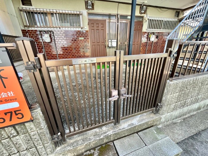 ハイツフォ－の物件外観写真