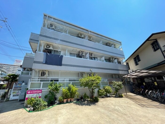 ＳＫＹ・ＤＡＹの物件外観写真