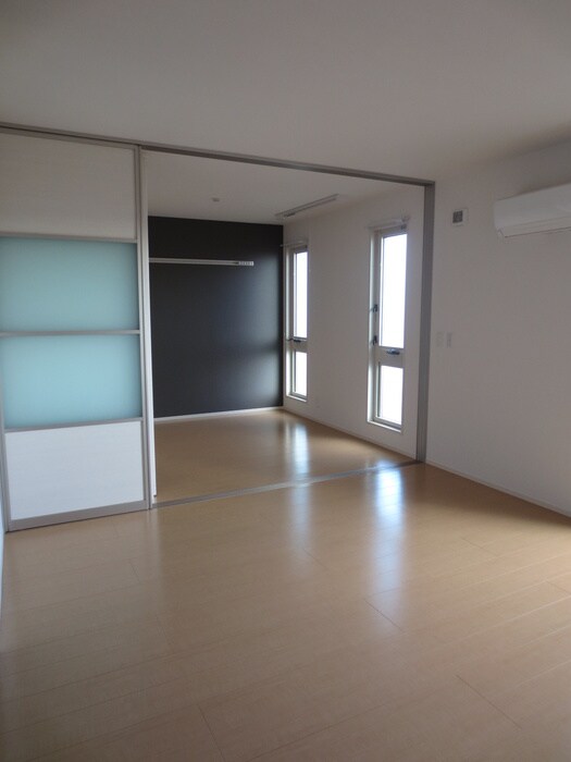 パ－クサイドカ－サの物件内観写真