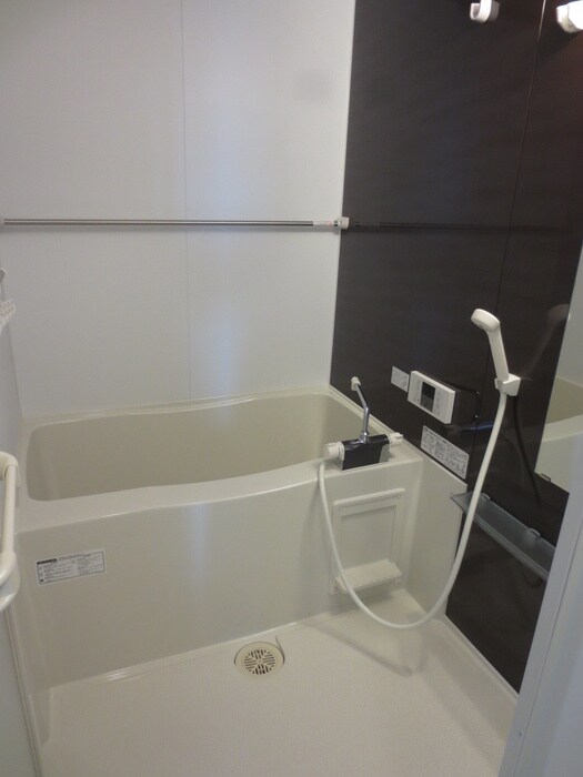 パ－クサイドカ－サの物件内観写真