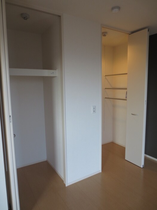 パ－クサイドカ－サの物件内観写真